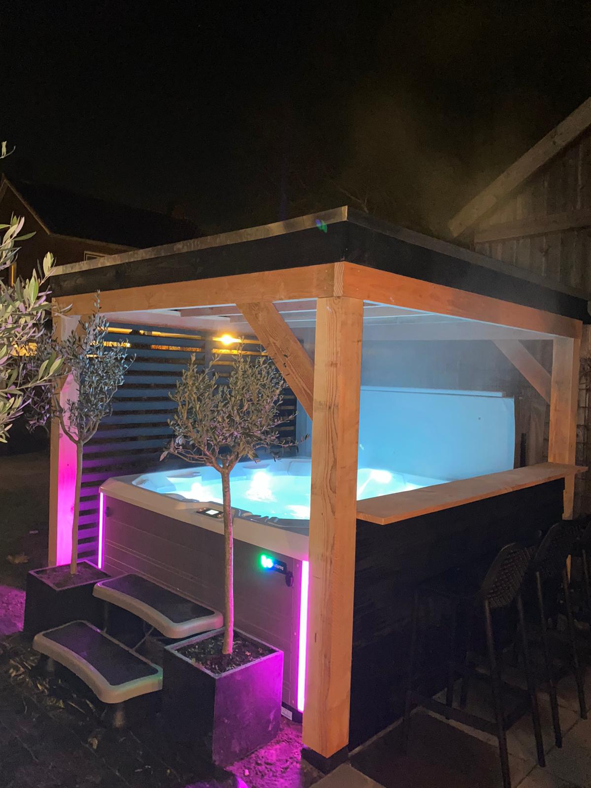 Cursus voorzichtig Vernederen 1. Jacuzzi Overkapping Hengelo – JR Overkappingen